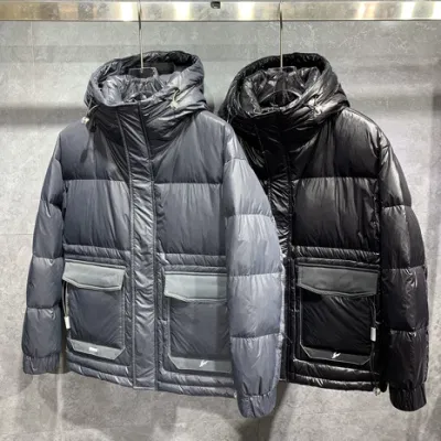 Casacos de inverno personalizados OEM Mens cor lisa jaqueta acolchoada curta e leve Jaqueta de inverno com bolsos com zíper